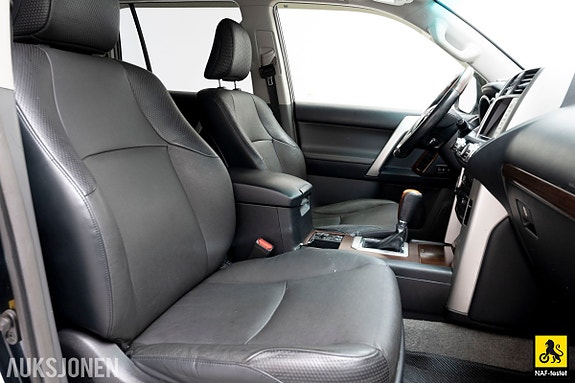 Toyota Land Cruiser 16 of 30