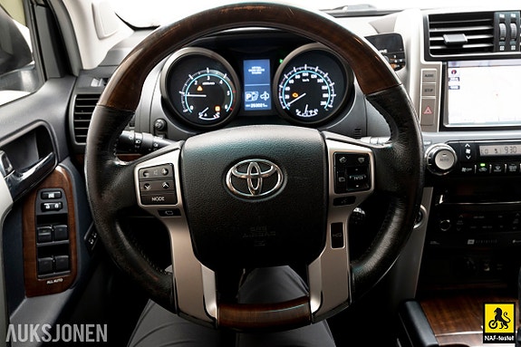 Toyota Land Cruiser 25 of 30