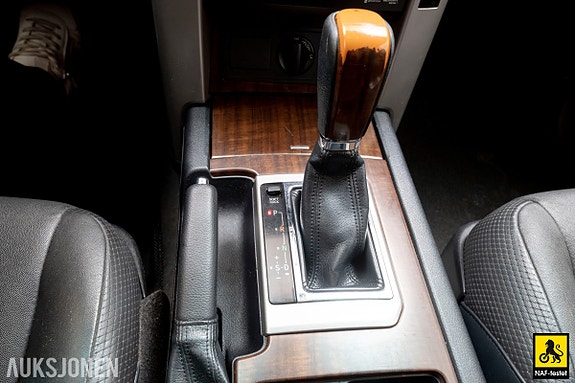 Toyota Land Cruiser 19 of 30
