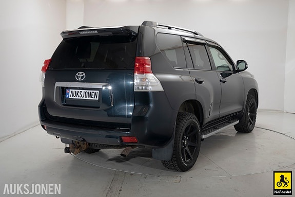 Toyota Land Cruiser 4 of 30