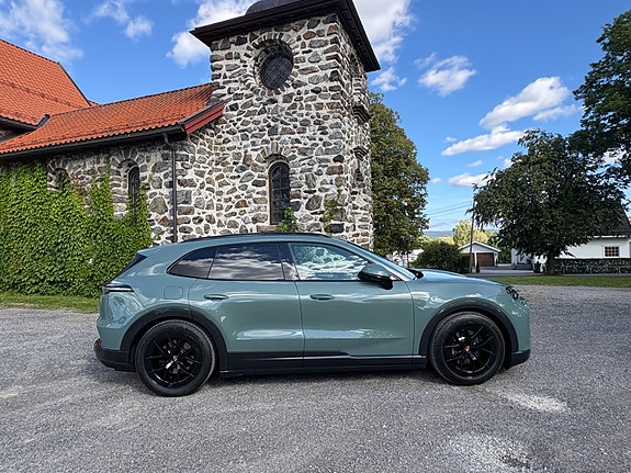Porsche Cayenne 18 of 20