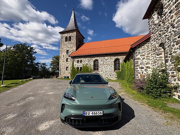 Porsche Cayenne 16 of 20