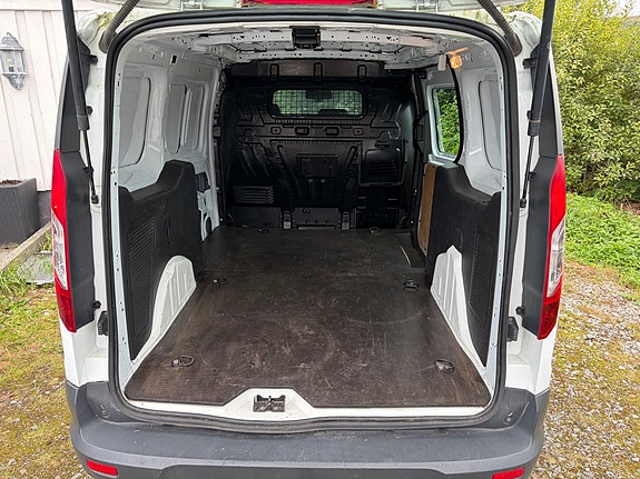 Ford Transit Connect 18 of 19