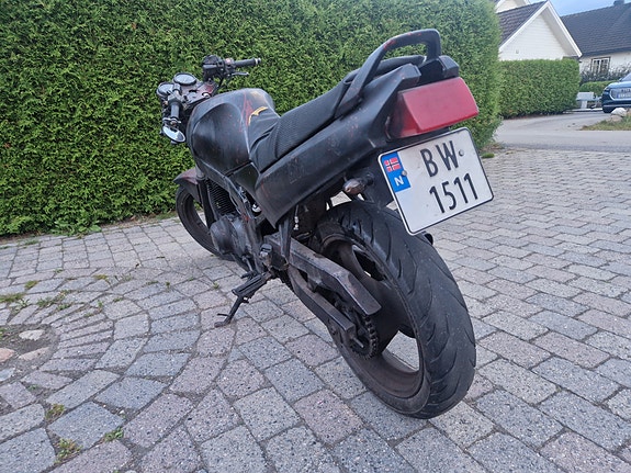 Suzuki GS 500 E Slingshot 5 of 9