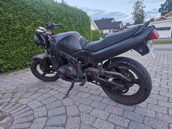 Suzuki GS 500 E Slingshot 3 of 9