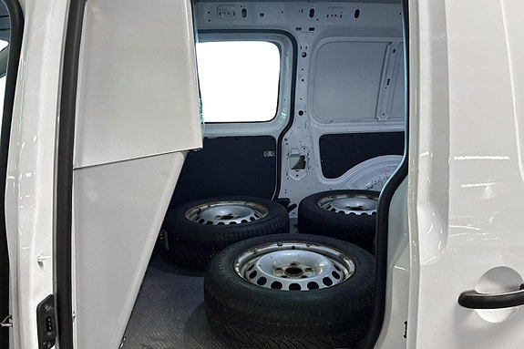Volkswagen Caddy Maxi 6 of 13