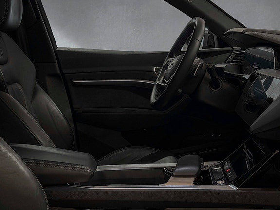 Audi e-tron Sportback 17 of 30