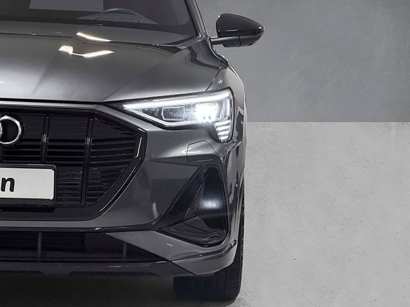 Audi e-tron Sportback 10 of 30