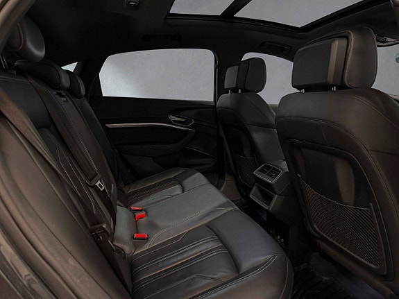 Audi e-tron Sportback 20 of 30