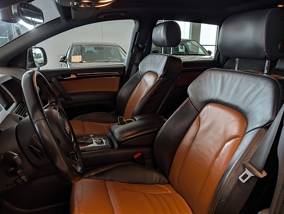 Audi Q7 7 of 30