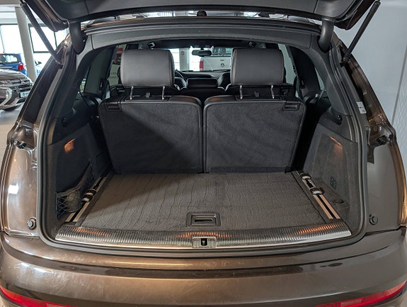 Audi Q7 18 of 30