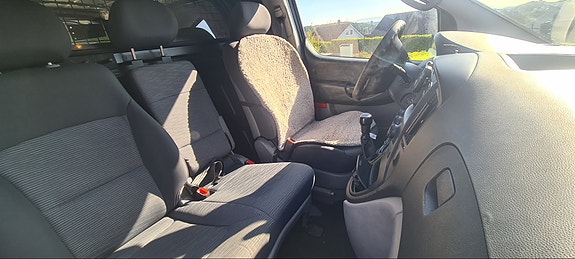 Hyundai H-1 12 of 24