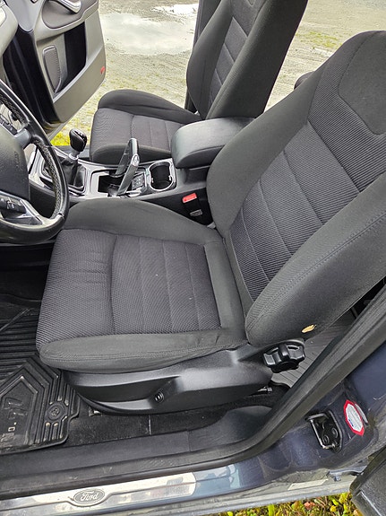 Ford S-MAX 16 of 20