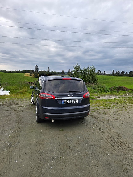 Ford S-MAX 4 of 20