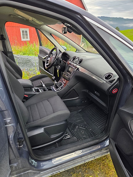 Ford S-MAX 20 of 20