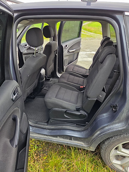 Ford S-MAX 14 of 20