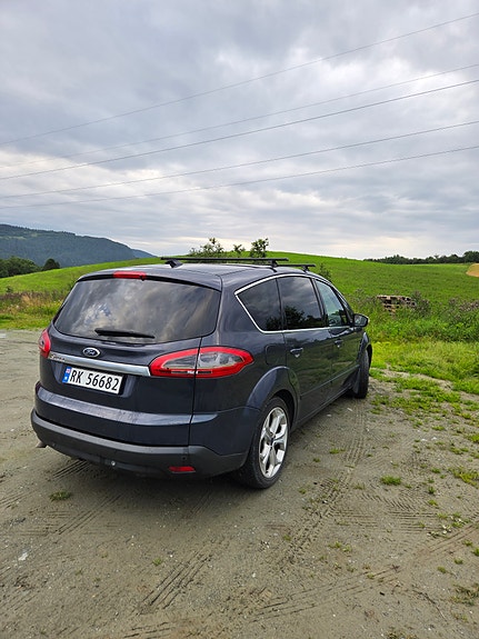 Ford S-MAX 3 of 20