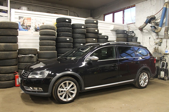 Volkswagen Passat Alltrack 7 of 19
