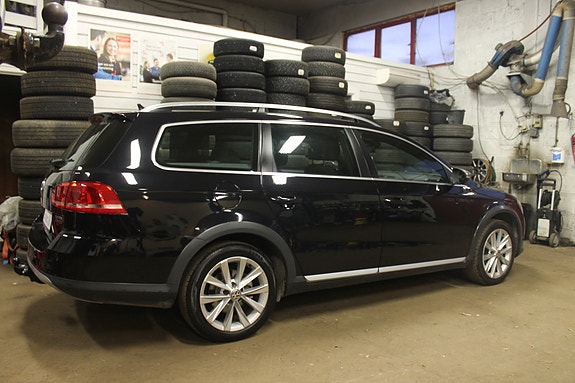 Volkswagen Passat Alltrack 6 of 19