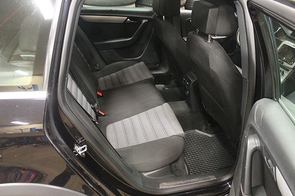 Volkswagen Passat Alltrack 19 of 19