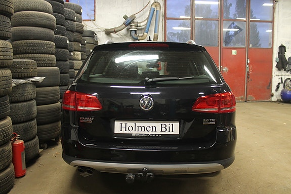 Volkswagen Passat Alltrack 4 of 19