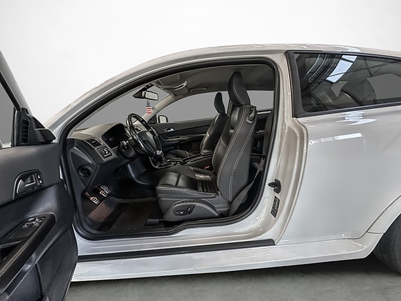 Volvo C30 13 of 29