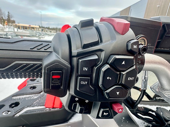Bilde 29 av CFMOTO 1000 MV MED 180CM BRØYTESKJÆR DEMO