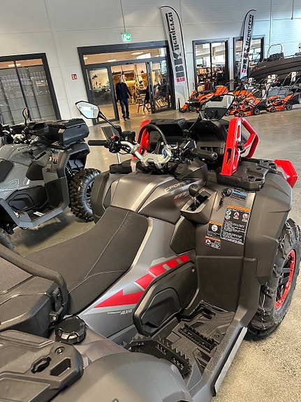 Bilde 26 av CFMOTO 1000 MV MED 180CM BRØYTESKJÆR DEMO
