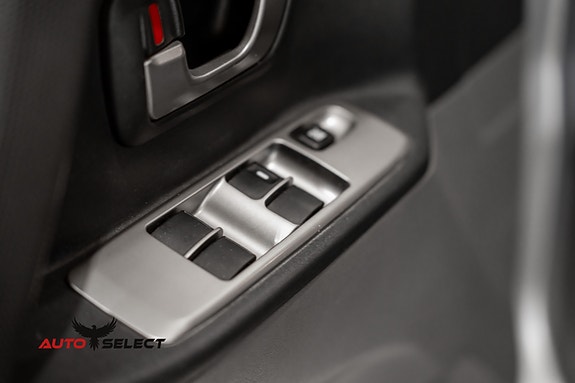 Mitsubishi Pajero 23 of 30