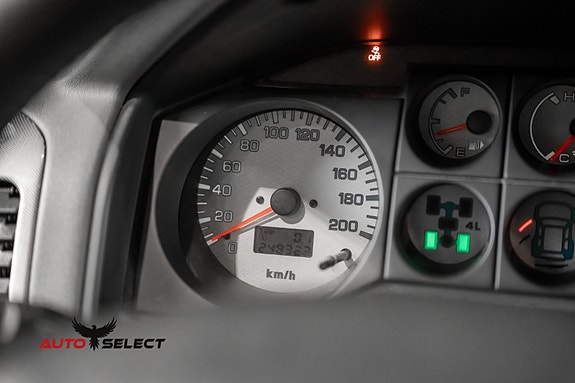 Mitsubishi Pajero 30 of 30