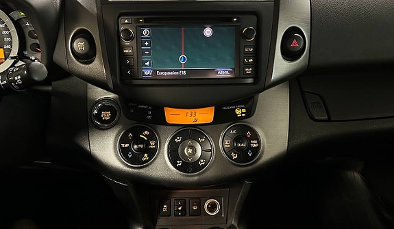 Toyota RAV4 11 of 29