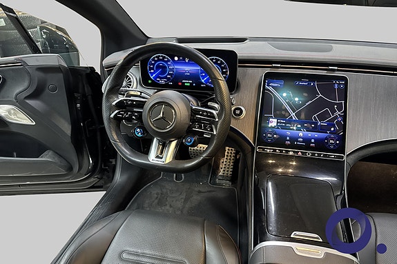 Mercedes-Benz EQE43 13 of 28