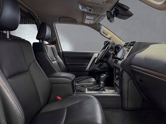 Toyota Land Cruiser 13 of 27