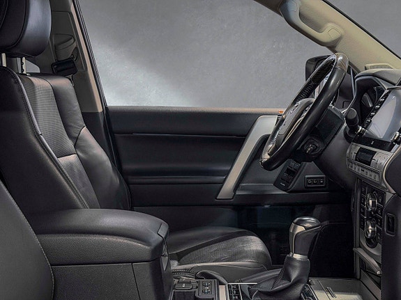 Toyota Land Cruiser 14 of 27