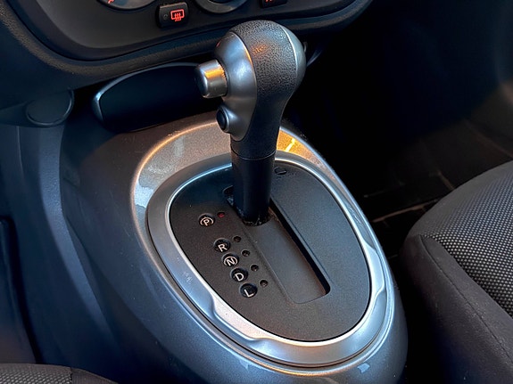 Nissan Juke 12 of 17