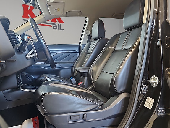 Mitsubishi Outlander 13 of 30