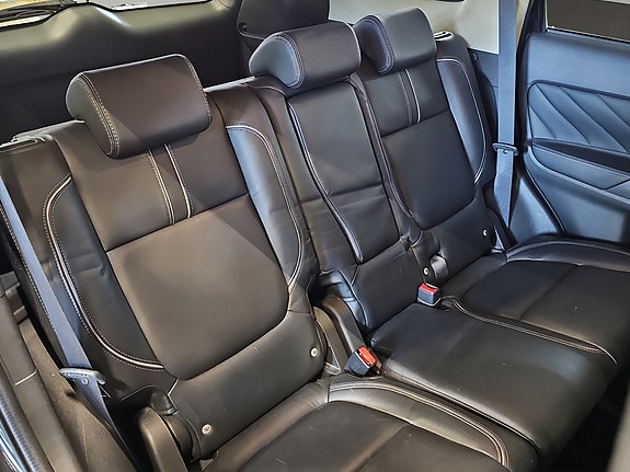 Mitsubishi Outlander 26 of 30