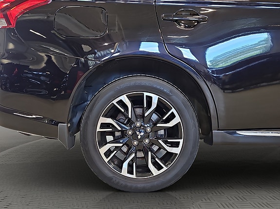 Mitsubishi Outlander 4 of 30