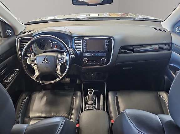 Mitsubishi Outlander 15 of 30