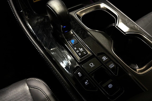 Lexus NX450h 17 of 24