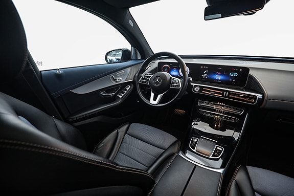 Mercedes-Benz EQC400 17 of 30