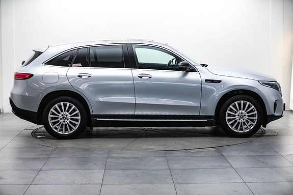 Mercedes-Benz EQC400 3 of 30