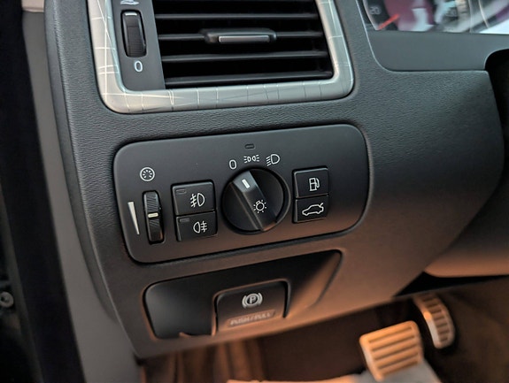 Volvo XC70 23 of 30