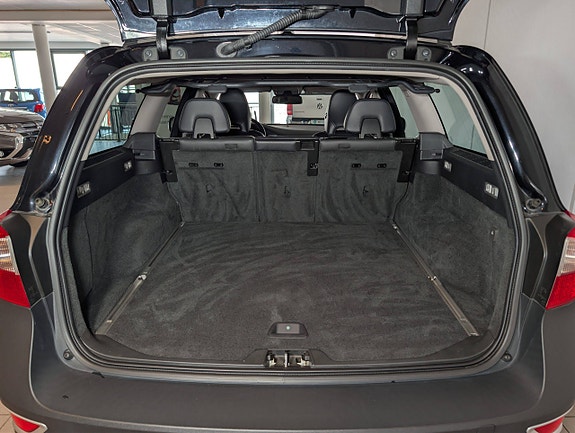 Volvo XC70 16 of 30