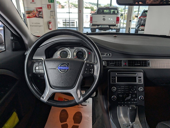 Volvo XC70 11 of 30