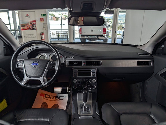 Volvo XC70 10 of 30
