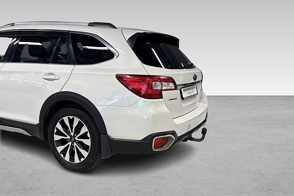 Subaru Outback 7 of 30
