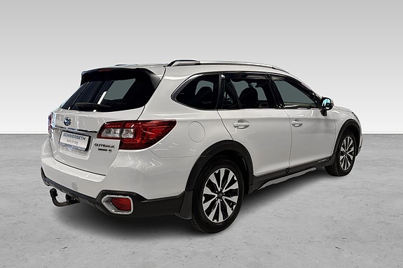 Subaru Outback 10 of 30