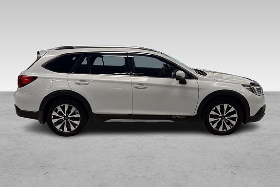 Subaru Outback 11 of 30