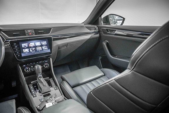Skoda Superb 27 of 30